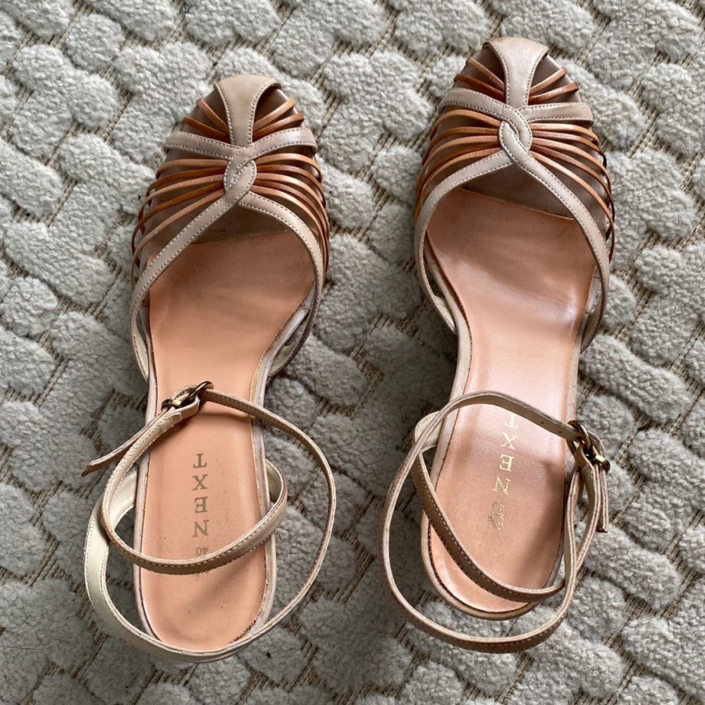Ladies tan leather strappy wedges